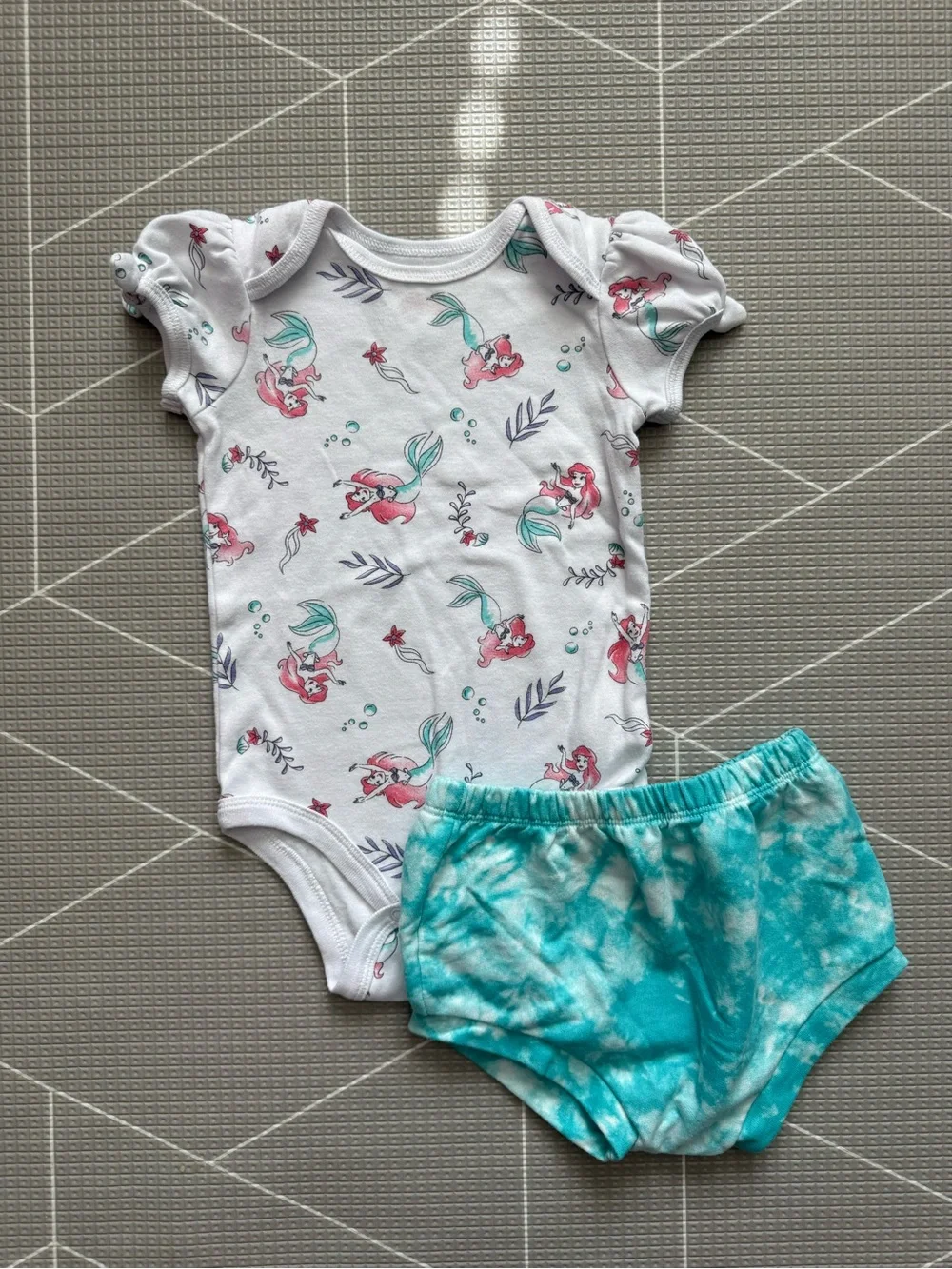 Old Navy|Baby girl White Mermaid Ariel Bodysuit onesie w Aqua Tie-Dye Shorts•
